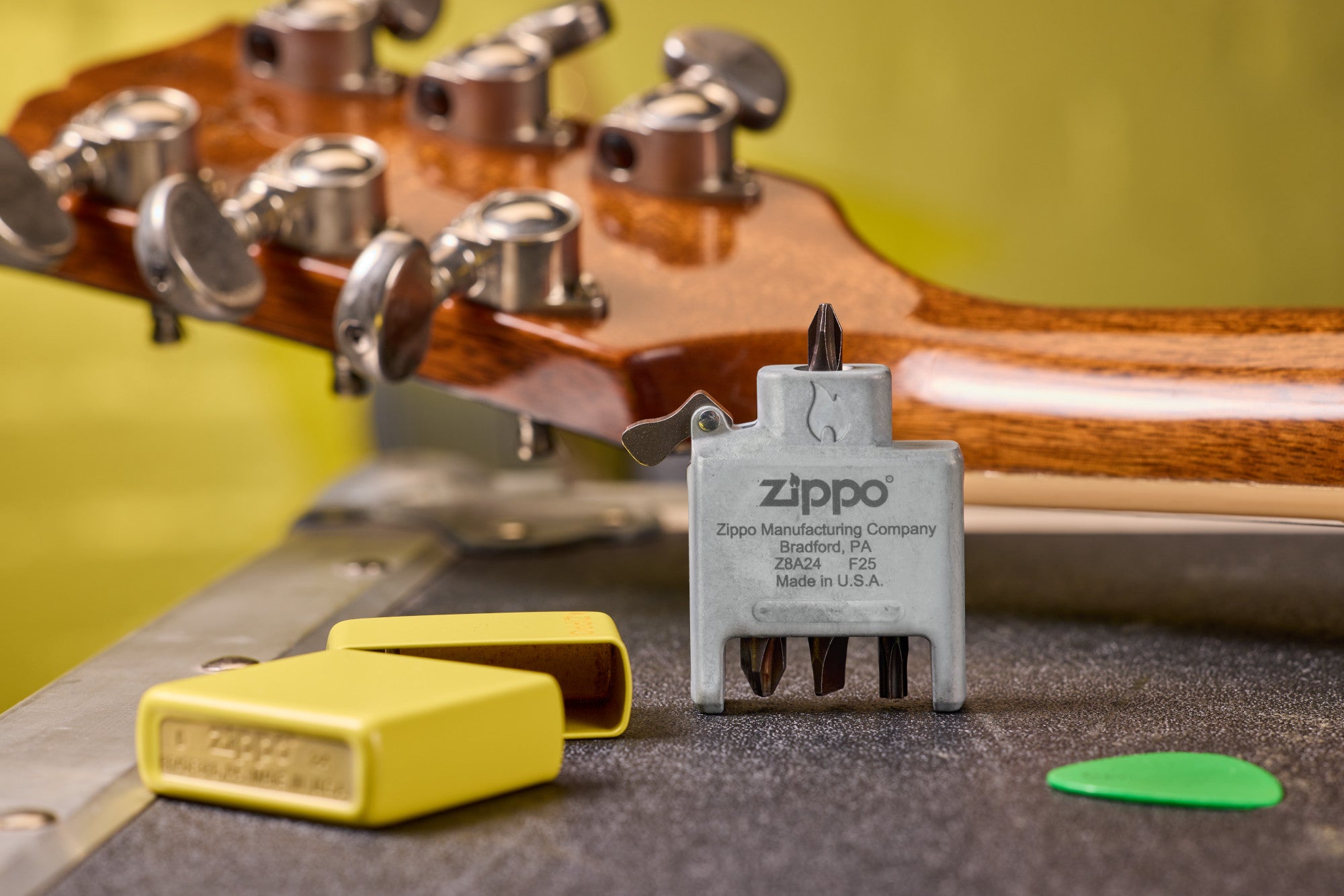 Alternative view of Bit Safe Screwdriver with Sunflower Case