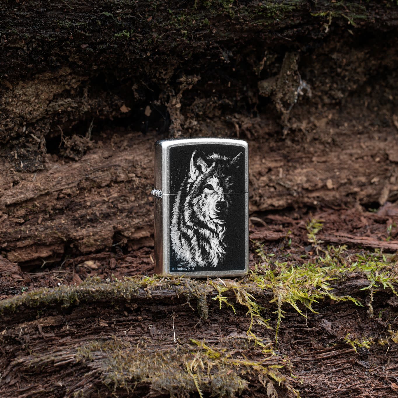 Alternative view of Lindsay Kivi Shadow Wolf Design