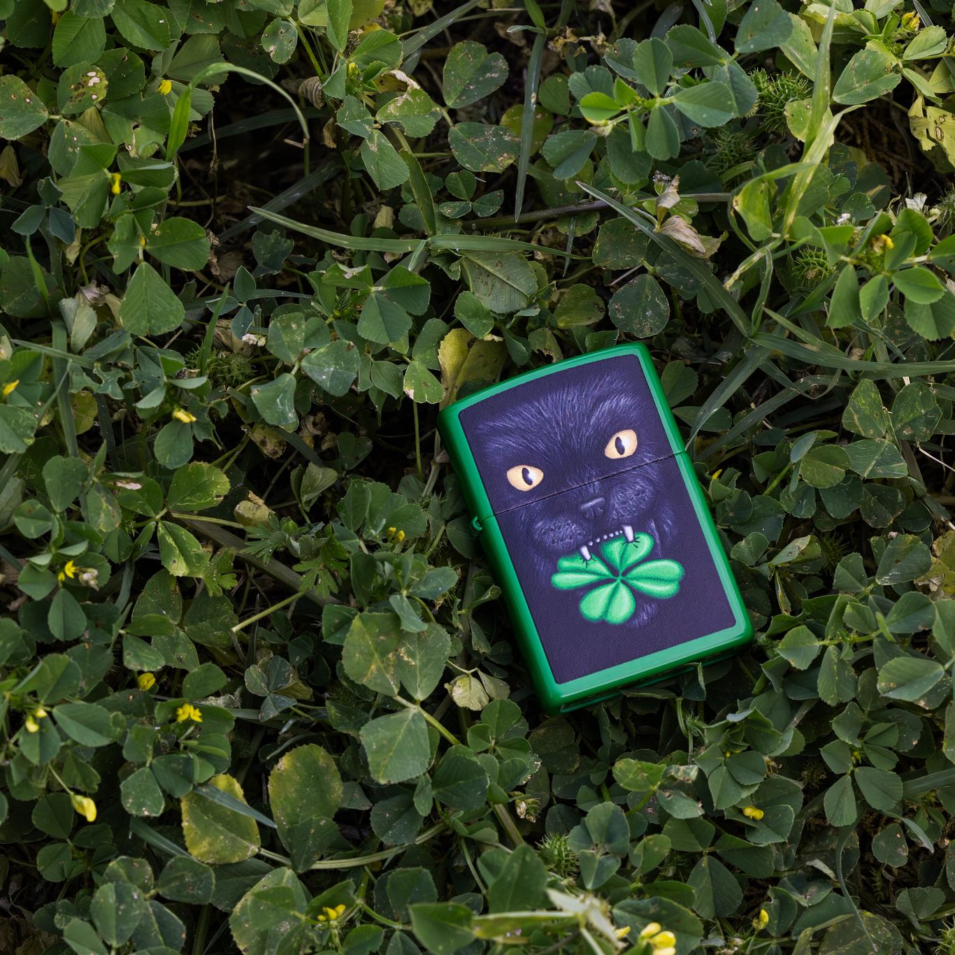 Alternative view of Feline Lucky Design