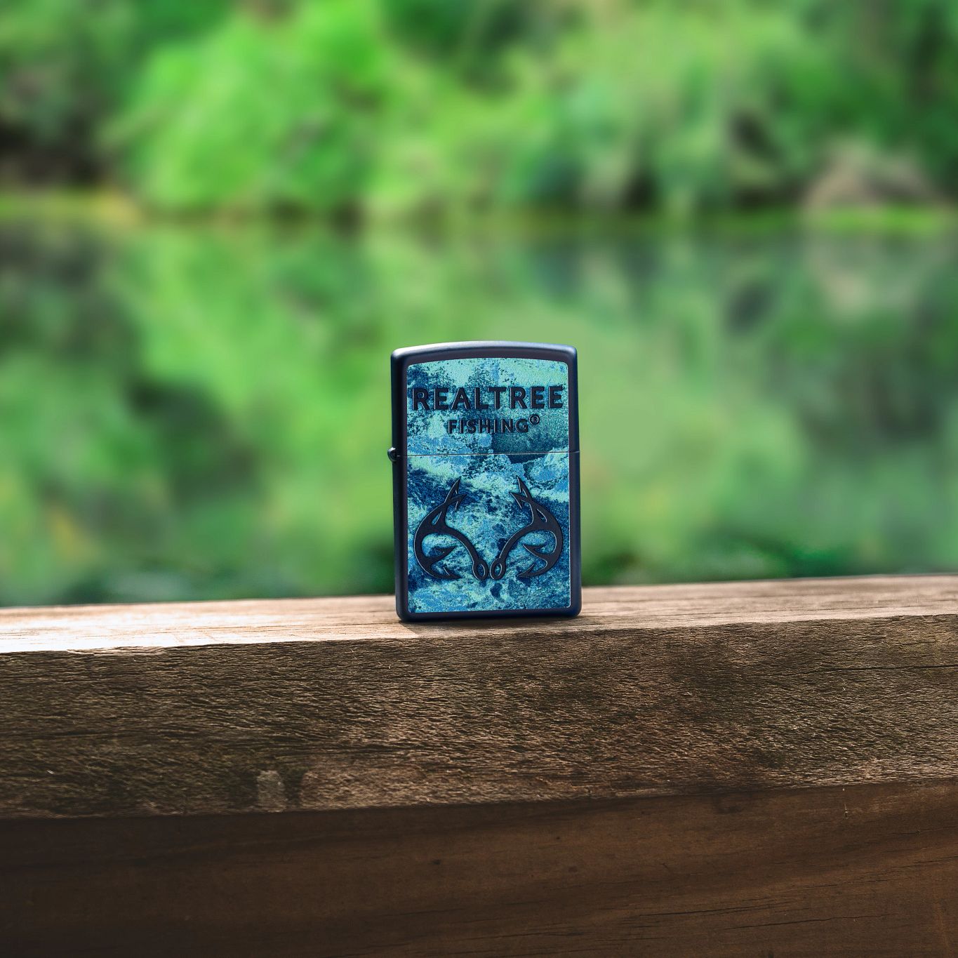 Alternative view of Realtree Fishing Design