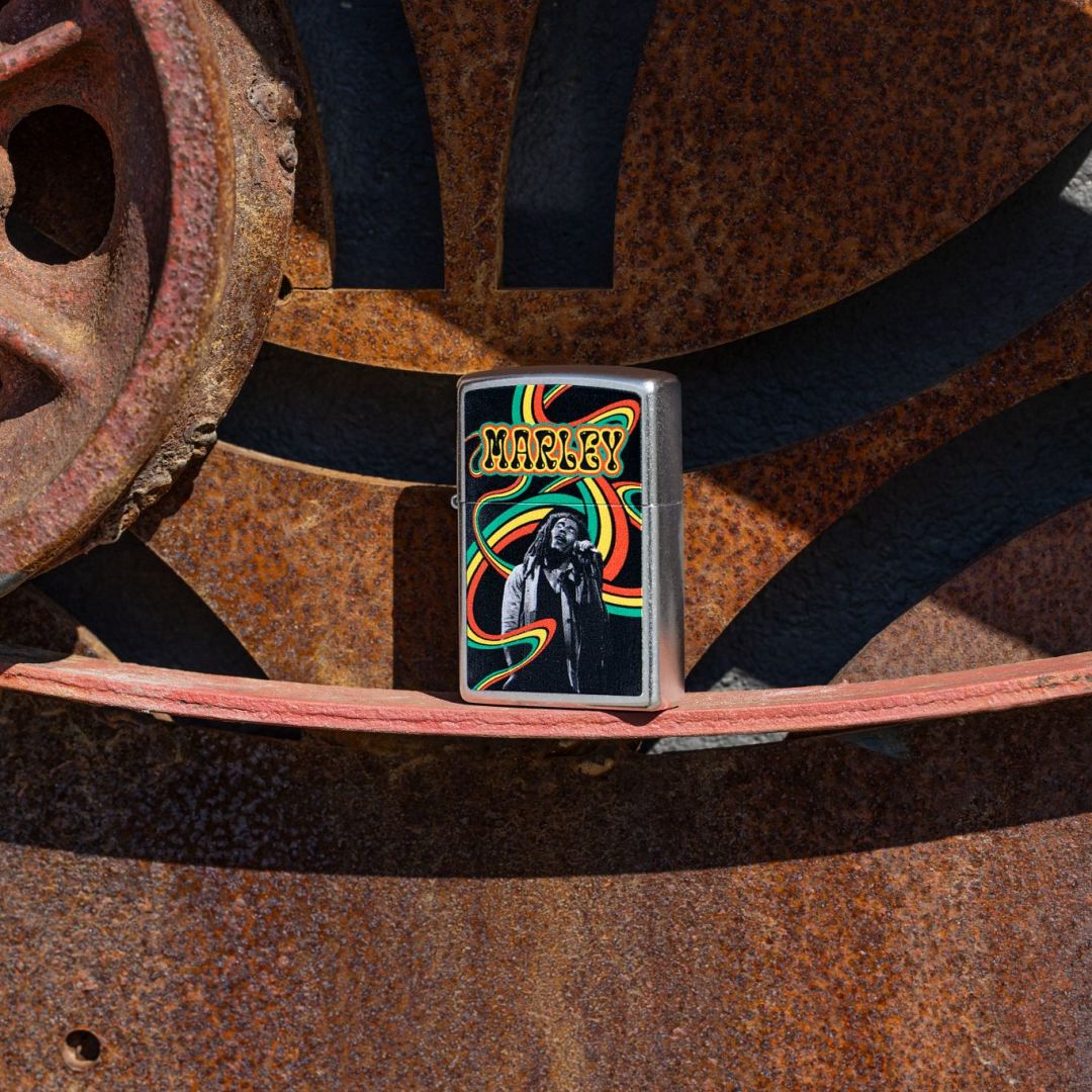 Alternative view of Bob Marley Waves Design