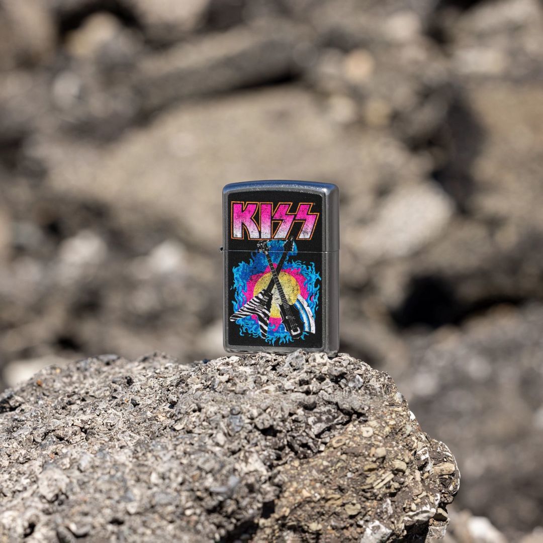 Alternative view of KISS Axe Bass Design