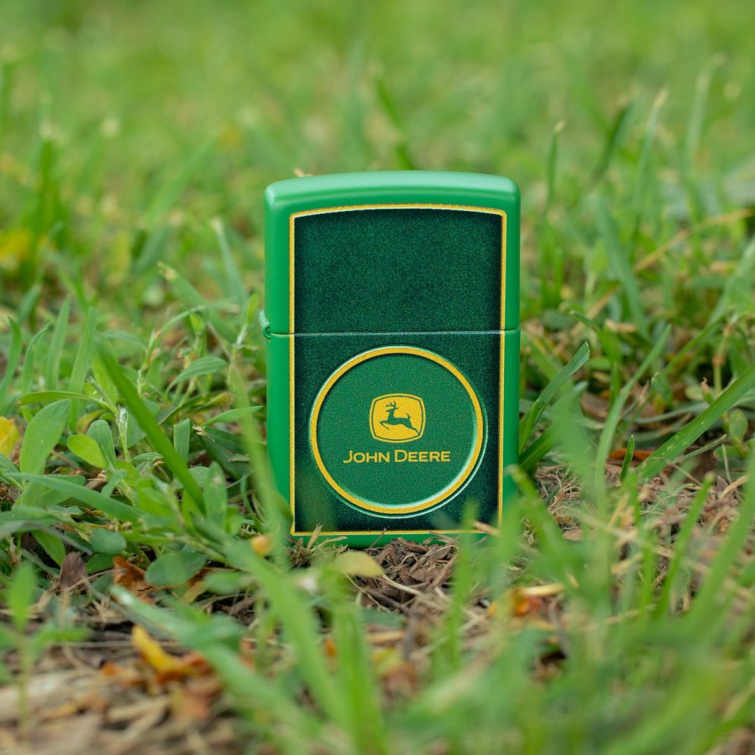 Alternative view of John Deere Turf Design