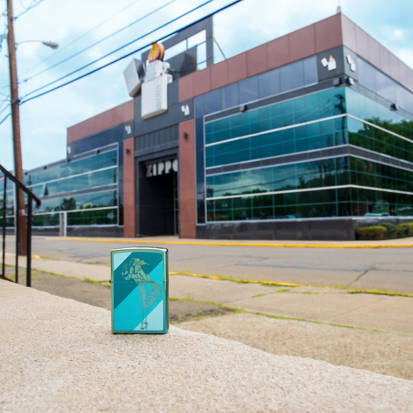 Alternative view of Teal Windy Design