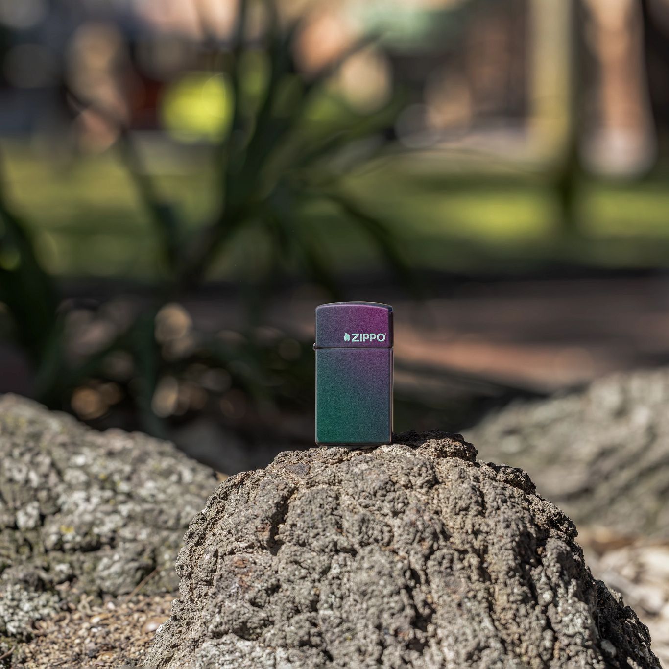 Alternative view of Slim Iridescent Zippo Logo
